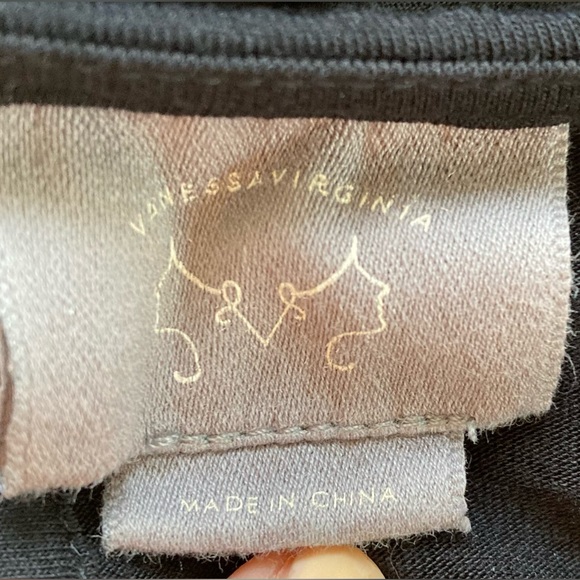 Anthropologie Vanessa Virginia top. Drape front with tie. Great condition. - Picture 4 of 4